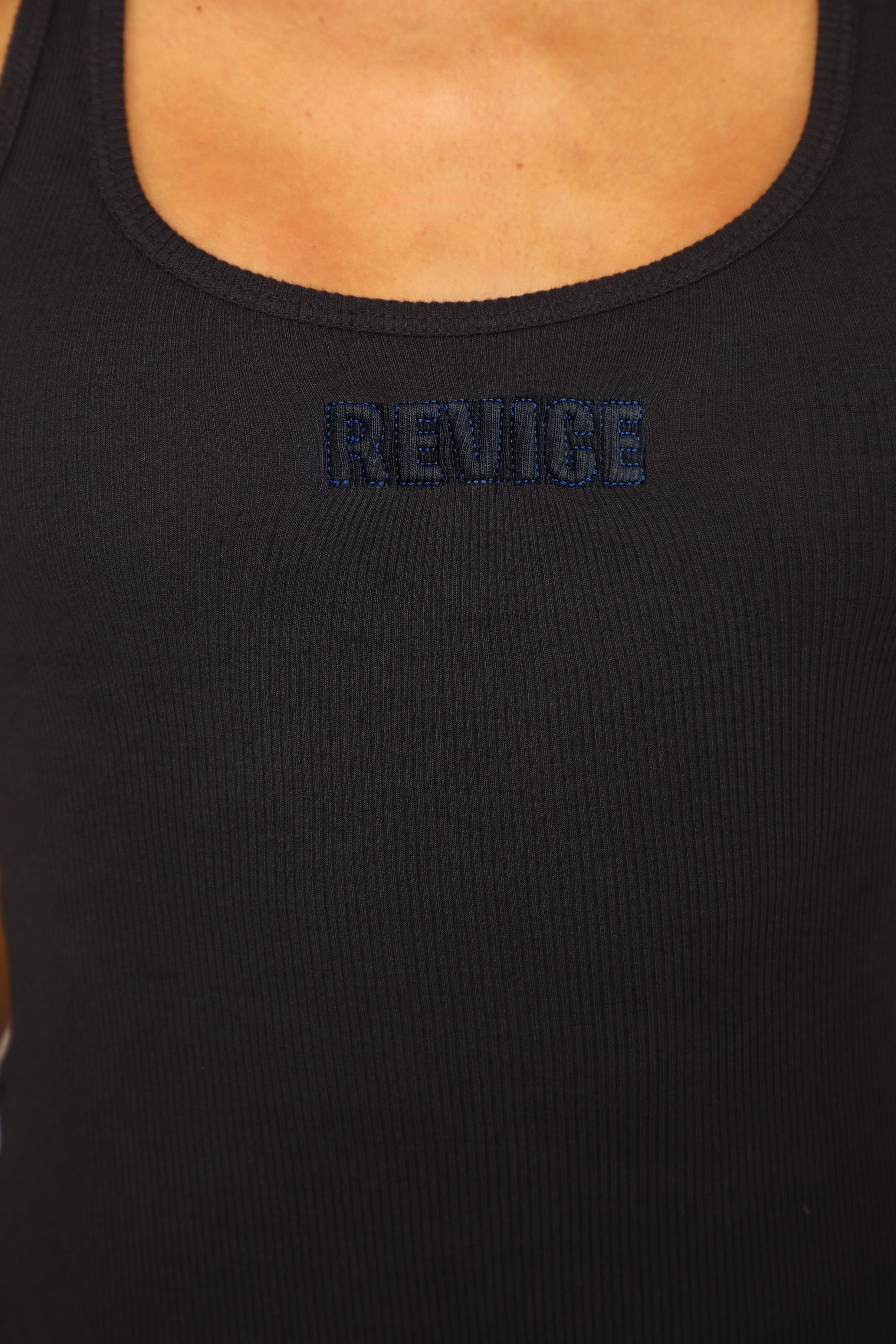 DEVON TANK / A-LIST CHARCOAL