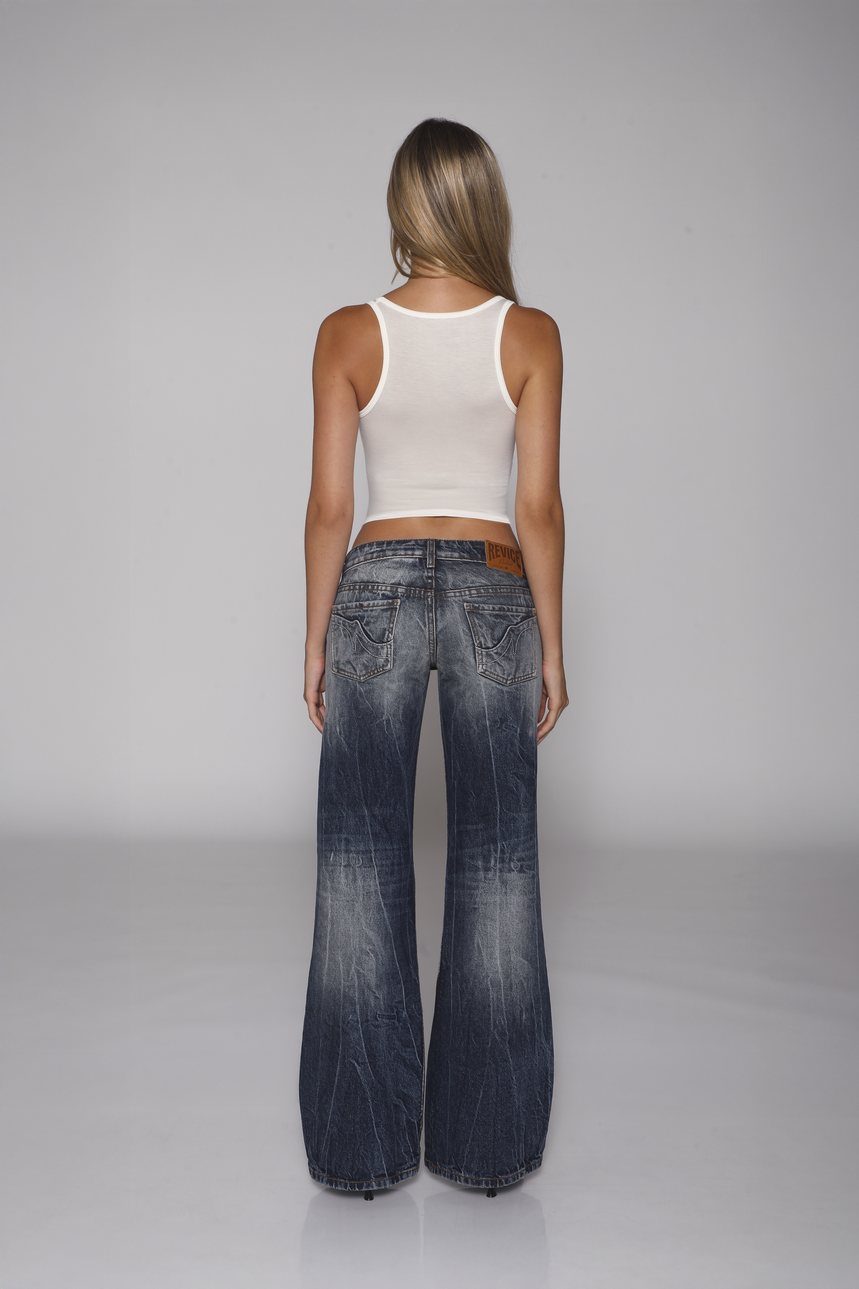 VICTORIA JEAN / DEEP SEA