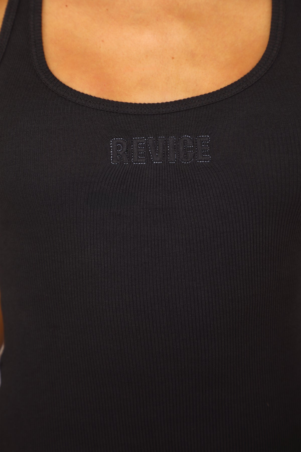 DEVON TANK / A-LIST CHARCOAL